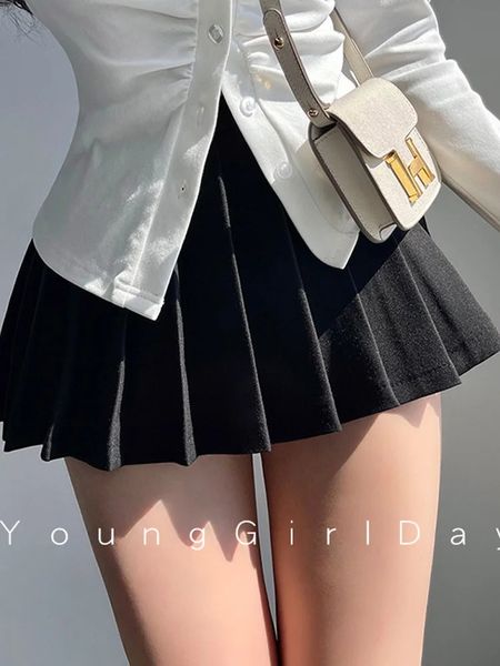 Faltenrock mit Shorts Damen sexy hohe Taille weiß schwarze A-Linie Gyaru Mini Tennis Rockschule Mädchen Sommer 240517