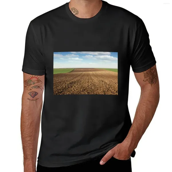 Tops cerebbe da uomo arato campo agricola paesaggio in campo agricola in t-shirt primaverili doganali edizione grafica ragazzi bianchi da uomo magliette pacchetto