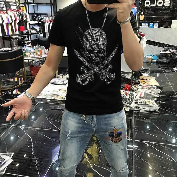 Herren-T-Shirts Black Heißer Diamantschädel Männer kurzärmelig T-Shirt Sommer Jungen Fashion Kleid weiße Piraten T-Shirt J240515