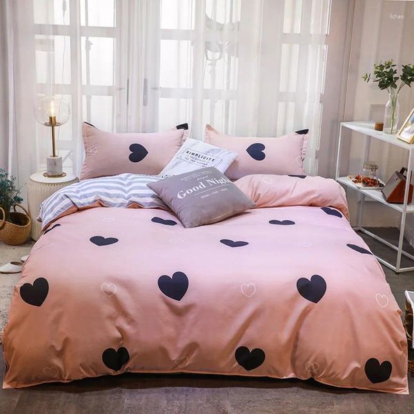 Conjunto de roupas de cama Pink Heart Duvet Tampa Conjunto de 3pcs Microfiber Love Stripe Padrão reversível de colcha com 2 travesseiros