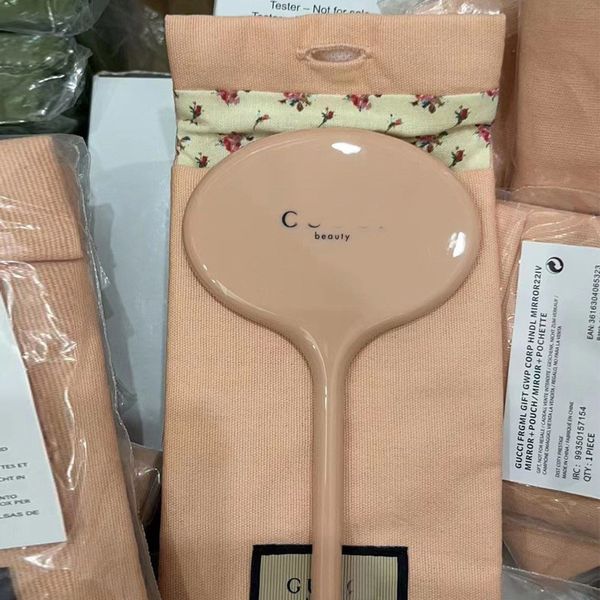 G Cartas Marca maquiagem portátil Compact espelha o espelho de alça de acrílico floral rosa com bolsas bolsas de bolsa de armazenamento