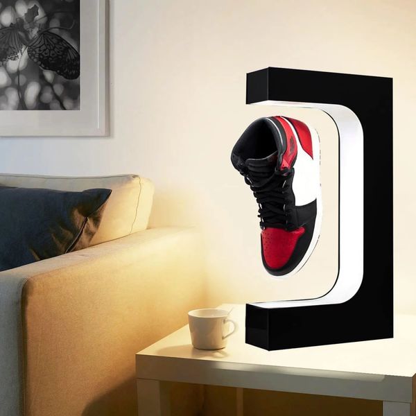 Magnetischer schwimmender Schuh -Display -Ständer Levitation Sneaker Halter mit LED -Licht für den Werbegeschäft Levitating Shoe Display 240518