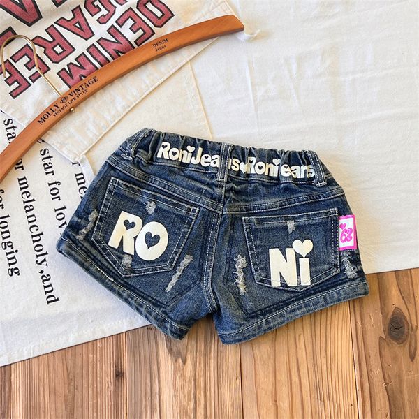 Le ragazze della moda adorano lettere di cuore stampato pantaloncini di jeans stampato per bambini in vita elastico in vita calda jeans designer bambini ricamo cowboy shorts cowboy s1413