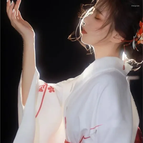 Этническая одежда полная сета кимоно -хала -халат девушка японская традиционная вишневая вишня