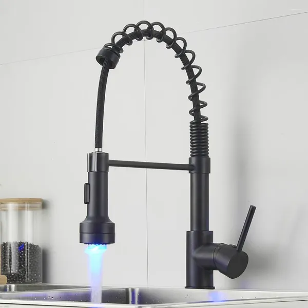 Küchenarmatur Schwarze Tap Ein Hebel ziehen 360 Rotation LED LEGKAUF UND WASSER MEHR