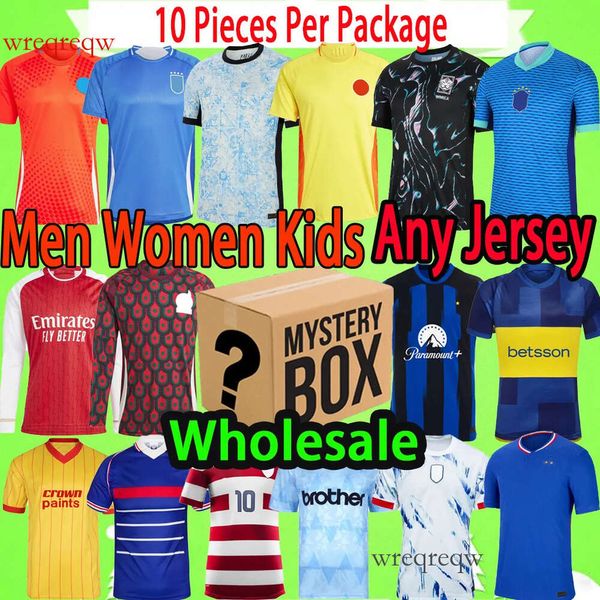 All'ingrosso 1 pezzi per pacchetto Mystery Boxes 2024 Maglie da calcio qualsiasi FC Retro XXXL 4XL National Team Kid Kid Kid 24/25 Shirt da calcio Giocate