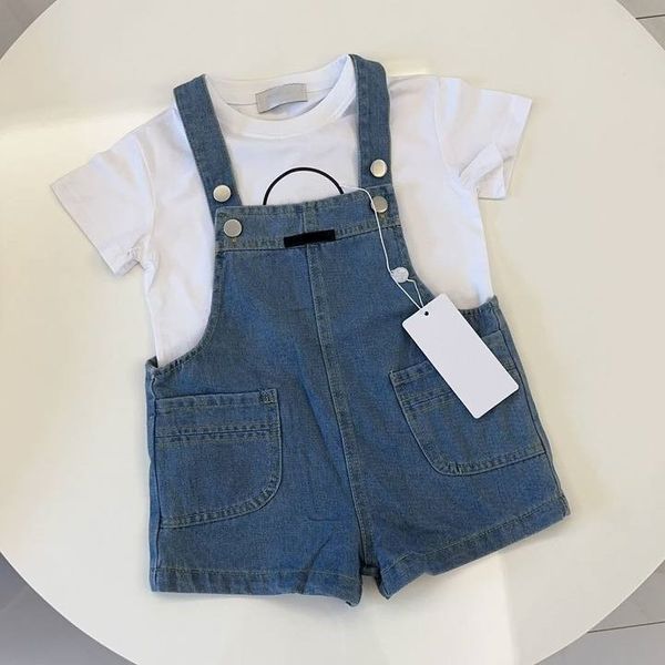 Designer-Kinder Sets Baby Girls Denim Overalls Sets Kleinkinder Sommer Schwarze weiße T-Shirts Shorts Kleidung Kindermädchen Sommerkleidung 2-7 Jahre alt