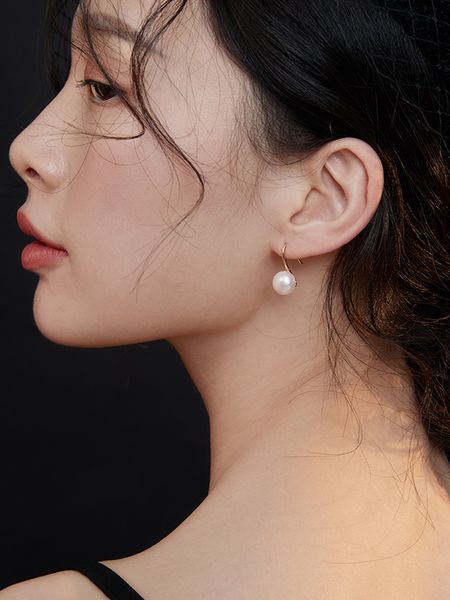24SS Nuovo designer Earring Trend Gioielli di lusso Fashion Elegante Atmosfera Orecchini perle vintage Due tipi di perle grandi e piccoli donne Casual Wimens E0578