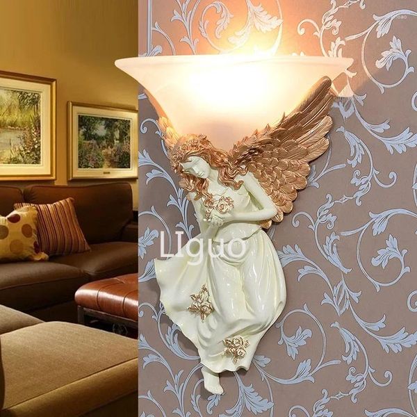 Lâmpada de parede estilo europeu Creative Angel Living Room de fundo quarto retro resina esculpida romântica
