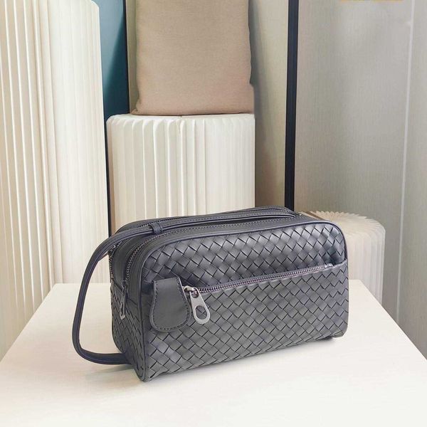 Borsa igienica unisex Make Up Borse Weave Eastare la borsa per lavarsi in pelle per la borsetta con cerniera intrecciata con cerniera intrecciata PUNSIONE DI FUCIMENTO CLUZIONE DI FUCIMENTO 240315