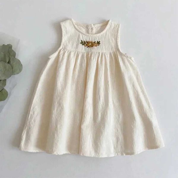Mädchenkleider Xiong Leader 2023 New Summer Girls Casual Kleid mit Blumenstickerei ärmellose Weste 1-5 Jahre alte Damen Kleidung H240527 8pqq