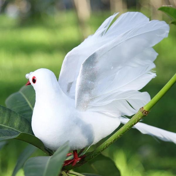 Gartendekorationen Dummy Flying Pigeon tragbares Modell Feder Vogel weiße Tauben Plastikfuß Multifunktionales Hochzeitsdekor für Home Party