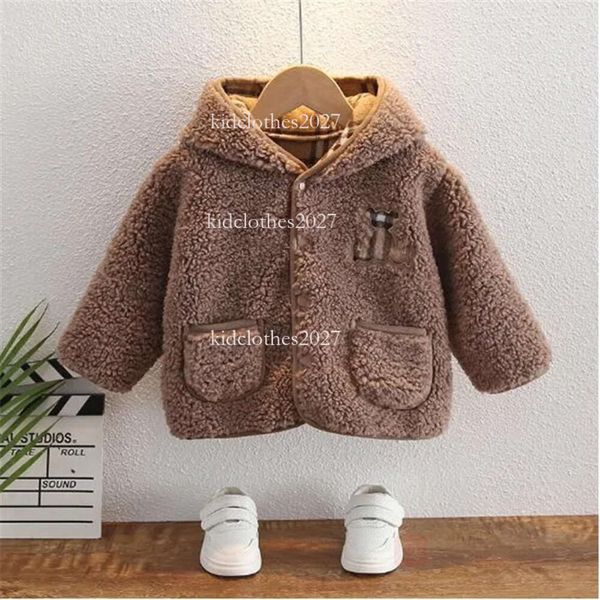 2021 Inverno nuovi bambini abbigliamento da ragazzo con cappuccio peluche addensato ragazze calde abbigliamento da esterno a medio petto di babysifil