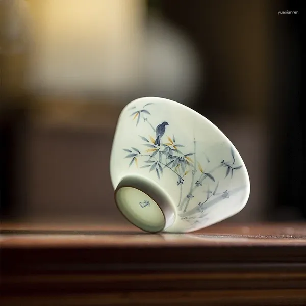 Tassen Untertassen handbemalte Vogel Teetasse Keramik Bambus chinesische Tee Tassen Set Tee -Schüssel für Zeremonie weiße Blumenkaffeetassen