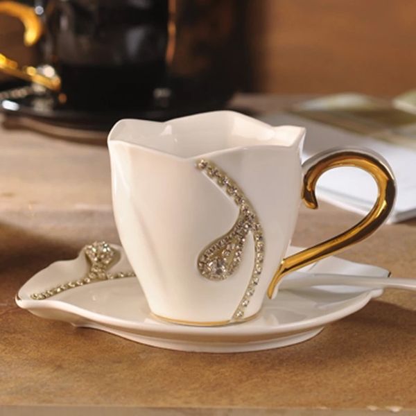 Tazze da caffè tazze creative dono amanti tazze 3d ceramica con decorazione di strass e piattini ZM807 203Q