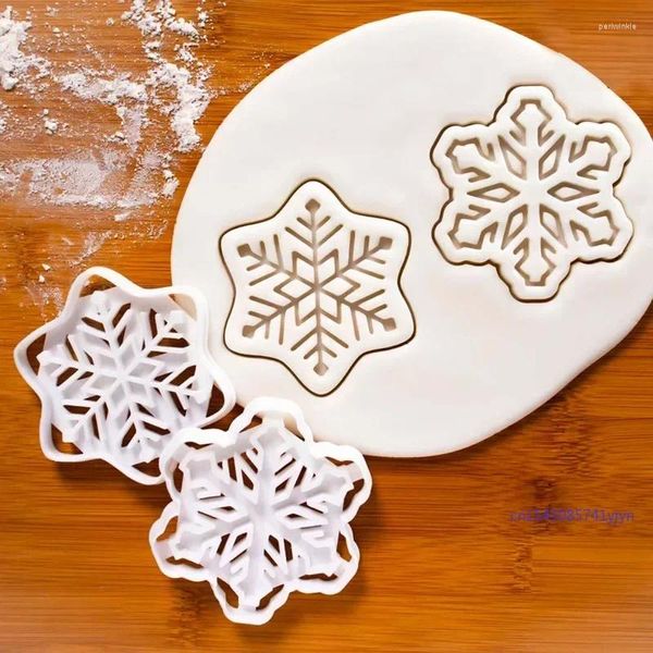 Moldes de cozimento 2024 Christmas Snowflake Cookie Cutters Plástico DIY 3D Cartoon Pressable Biscoito Selo Molde de Chocolate Ferramentas de Decoração de Bolo