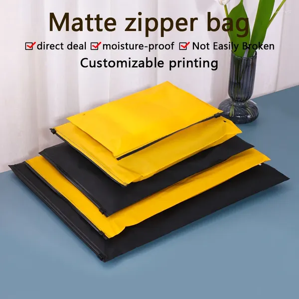 Geschenkpapier 50 mattschwarze und gelbe Plastiktüten mit Reißverschluss für Kleidung, T-Shirt, Jeans, Kleid, Unterwäsche, Produktverpackung, gedrucktes Logo