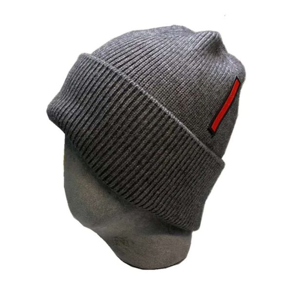 Novo Designer de Moda Mens Beanie Cap Bonnet Womens Skull Hat Knit Caps Ski Hats Snapback Máscara Equipada Unissex Inverno Cashmere Casual Outdoor Quality Color Inball