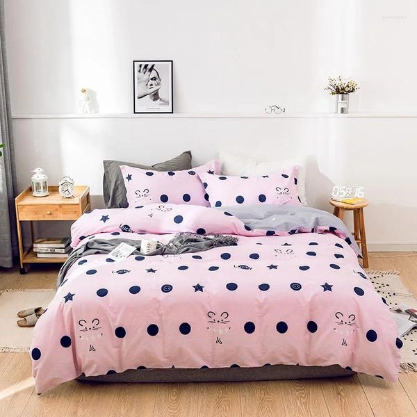 Set di biancheria da letto 2024 Lenzuolo in quattro pezzi in cotone a fibra lunga Modello stella e luna Tinta unita Stile di lusso Colore rosa grigio