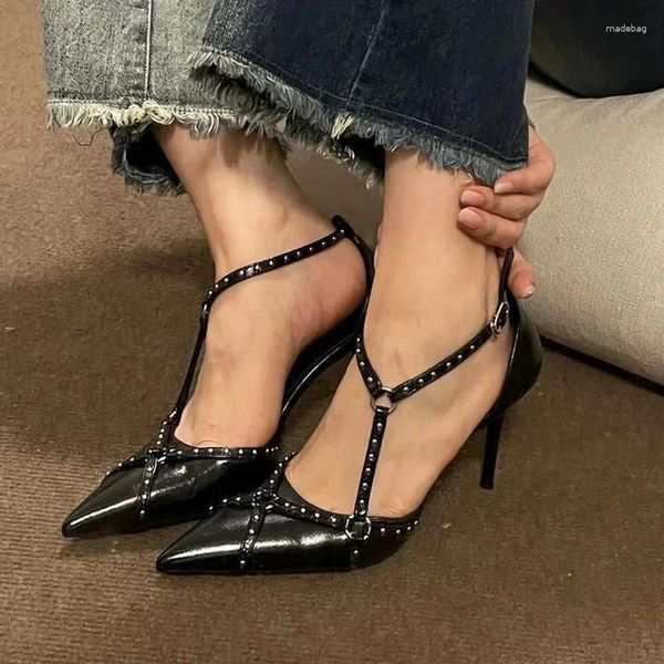 Sapatos de vestido de couro real verão mulheres gladiador sandálias 2024 estrela estilo rebite salto alto designer mulheres