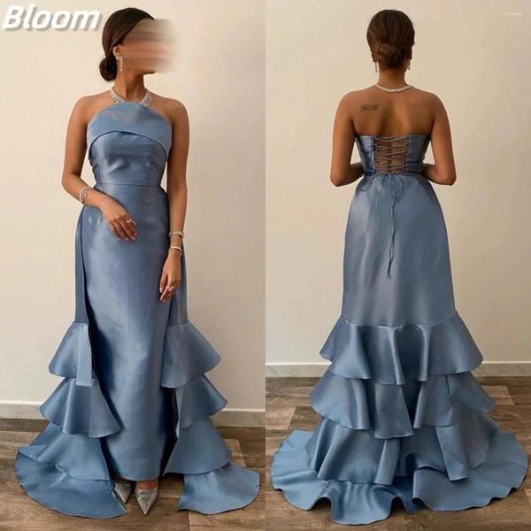 Abiti da festa Abito da ballo in fiore Elegante tubino senza spalline Blu Halter Backless Spettacolo Lunghezza pavimento Corte Tiere Abiti da sera formali in raso