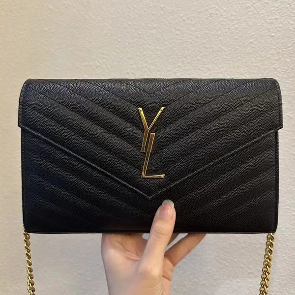 10a Pochette debriyaj Omuz Çantası Çantalar Tasarımcı Çanta Lüks Crossbody Deri Zincir Cüzdan Çantası Metal Moda Kadınlar Yerel Depo Teslimat 3 Gün