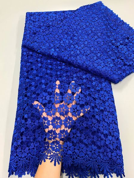 Tessuto di pizzo guipure africano blu royal di alta qualità francese solubile in acqua per abiti da festa di compleanno per donna 240320