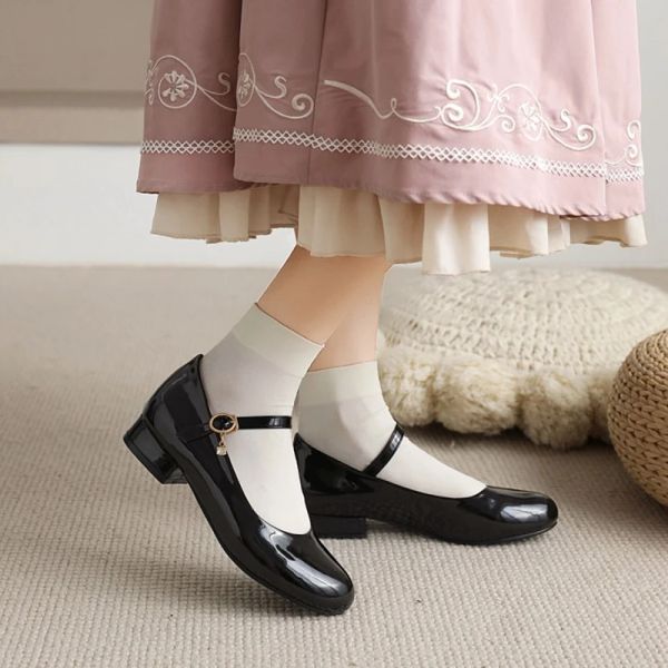 Насосы Гот Лолита Женщины с одиночной обувью с низкими туфлями с низким уровнем ноги.