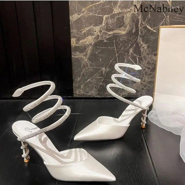 Sapatos de vestido Sexy camurça cobra em forma de sinuoso água diamante mulheres sandálias duas alturas 7cm e 9cm vermelho branco apontou toe stiletto salto alto