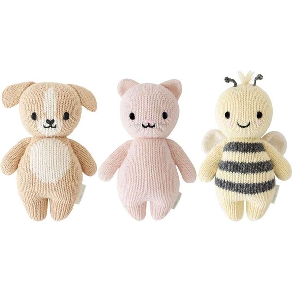 abraço + pacote de animal bebê gentil - filhote de cachorro, gatinho, abelha bebê - conjunto de 3 brinquedos de pelúcia de qualidade de herança de comércio justo feitos à mão com amor