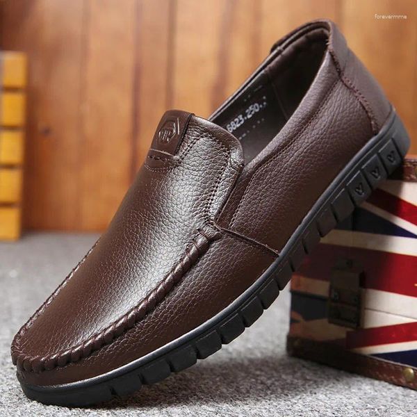 Scarpe casual da uomo in vera pelle slip on invernali caldi veri mocassini da uomo mocassini designer italiano H268