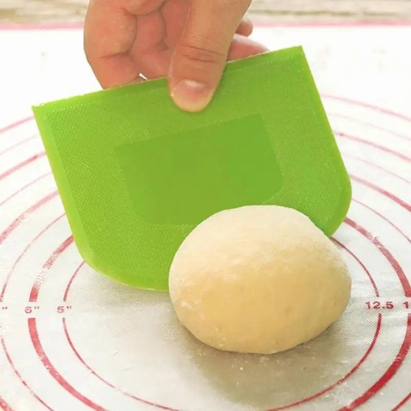 Novo 2024 Cuttador de peso de massa de massa plástica Pão Ferramentas de pizza de pizza Spatula para pastelaria de raspada de manteiga de bolo e utensílios de cozinha de padaria - - - -