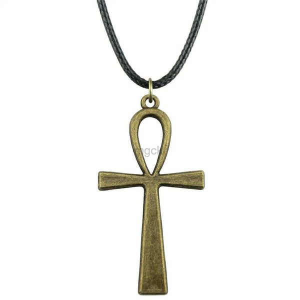 Collane con ciondolo Collana con ciondolo croce grande Ankh Collana con catena con corda di cera grande croce Ankh Collana con catena in pelle nera grande croce Ankh 240330