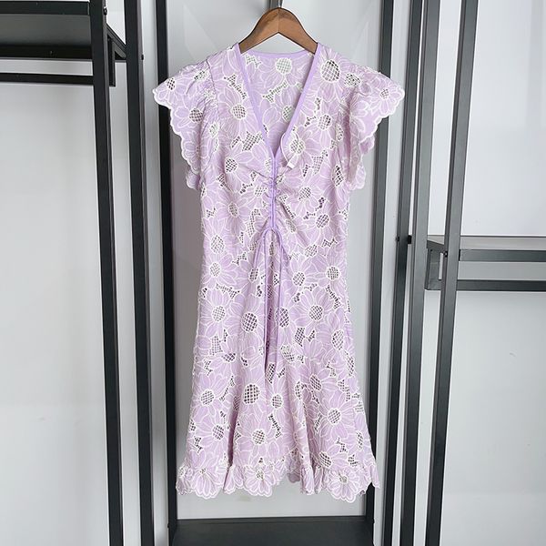 Tasarımcı Elbise Trendi 2024 İlkbahar/Yaz Bayanlar Hafif Olgun Ayçiçeği Hollow V Yok Uçan Kollu Çizilmiş Pileli İnce Elbise