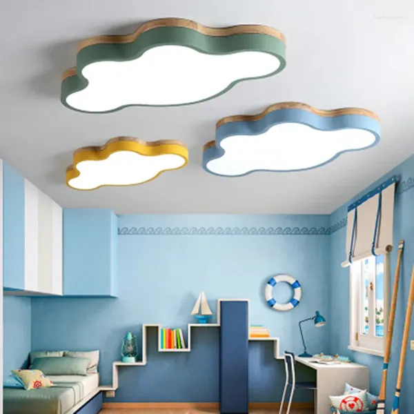 Plafoniere moderne a forma di nuvola a led per camere da letto per bambini Apparecchio per camerette per bambini Lampada in legno carina