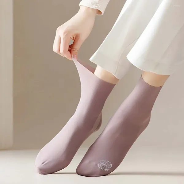Mulheres meias na moda fina gelo seda coreano sem costura qualquer corte meias tubo médio pilha feminina