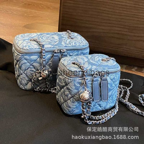 Omuz Çantaları Xiaoxiangfeng Lingge Zincir Çantası Kadınlar için 2023 Yeni Moda Yaz Küçük Meydan Çok Yönlü Instagram Crossbody H240401