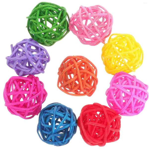 Outros suprimentos de pássaros 50 pcs papagaio mastigando brinquedo animal de estimação diy rattan bola decoração mordendo sepak takraw plaything grama e videiras engraçado cockatiel