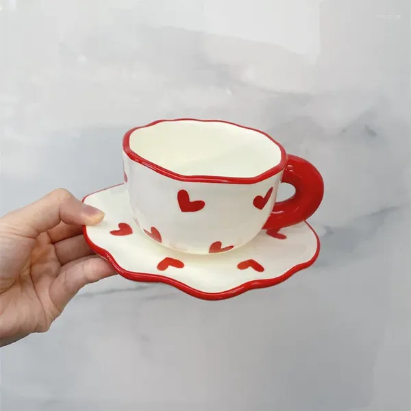 Tassen Untertassen Romantische handbemalte Liebe Herz Becher Geschenke Koreanische Ins Stil Kaffee Tee Tasse Untertasse Set Kreative Milch Porzellan Geschenk