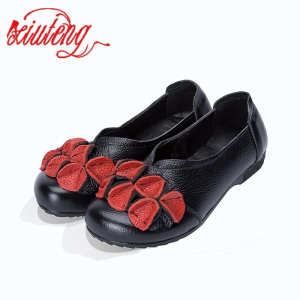 Flats Xiuteng 2022 Nuove scarpe estive Donna vera sandali piatti piatti Female Tround Toe scarpe da donna morbide comode