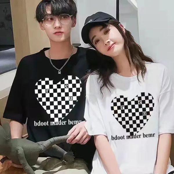 Hot Young Womens T Shirt Checkerboard Heart-Shaped Long Tees Casais Simples Moda Camisas Fluorescente Verde Camiseta para Mens e Womens M-4XL