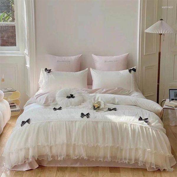 Bettwäsche-Sets aus 100er-Ägyptischer Baumwolle, Romantisches Prinzessinnen-Hochzeitsset, doppelte Spitze, Rüschen, schwarze Schleife, Bettbezug, Bettwäsche, Kissenbezüge