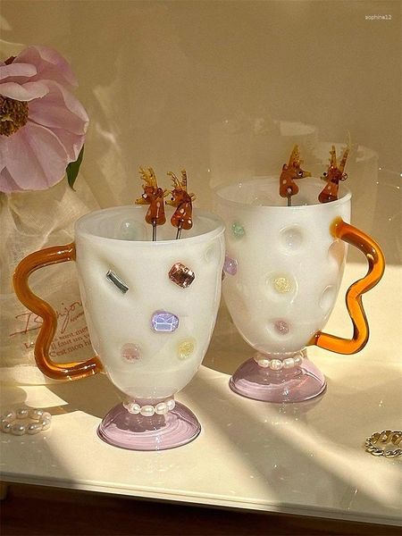 Weingläser Original Design Farbe Edelstein Glastasse mit kleiner Perlenkette Dekorative hitzebeständige Kaffeetasse Nordische Milchwasserbecher