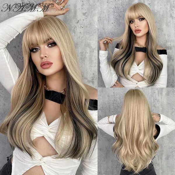 Synthetische Perücken NAMM Synthetische Perücken mit Pony Blonde + schwarze Highlight -Farbe Frauen Lange wellige Perücken Cosplay gefälschte Haare natürliche hitzebeständige Perücken Y240401