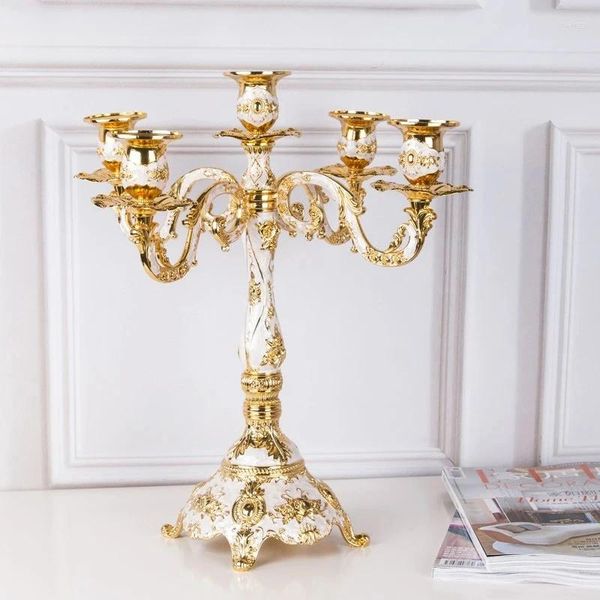 Portacandele Portacandele in metallo di lusso Nozze d'oro Eleganti ornamenti decorativi per la casa Centrotavola Cose da tavolo per la camera da letto