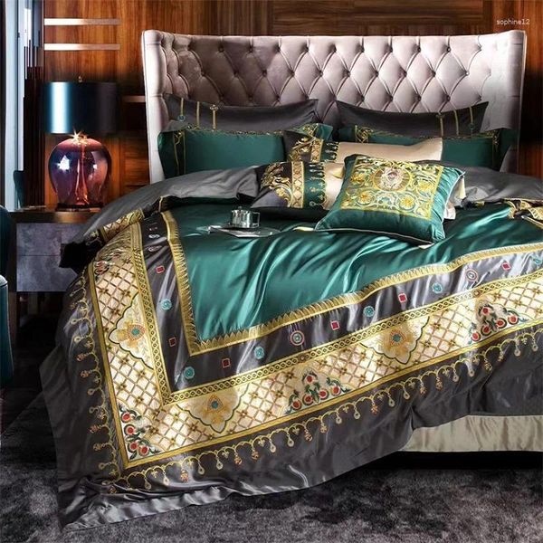 Bedding Sets Green European European Vintage Brocado bordado Brocado Egito Algodão Conjunto de Luxo de Luxo Capinho Casamento Pounhas de Administração