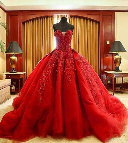 Abiti da sposa di lusso Michael Cinco 2019 Abito da ballo in pizzo rosso con scollo a cuore Perline Abito da sposa con paillettes Custom Made Sweep Train Vestid8776851