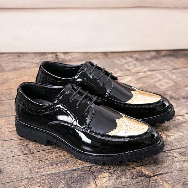 Повседневная обувь Мужская мода Вечерние платья для выпускного вечера Черные лакированные кожаные туфли дерби на шнуровке Броги с резьбой Гладкая обувь Кроссовки Brock Мужские