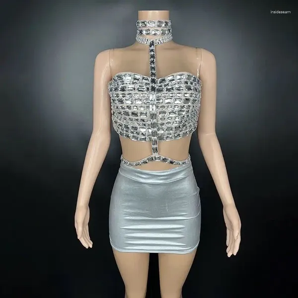 Abiti da lavoro Lampeggiante Strass Nastro Sexy Halter Fodero senza schienale Set di due pezzi Festa serale di compleanno Celebrare Costume Abito da discoteca