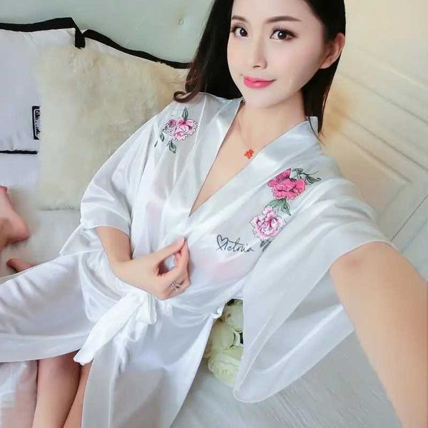 42xv sexy Pyjamas 2021 Neue sexy Print Frauen Satin Nachtwäsche Chinesische Brautjungfer Kimono Bademantel Kleider Casual Home Kleid lose Nachthemen Roben 2404101